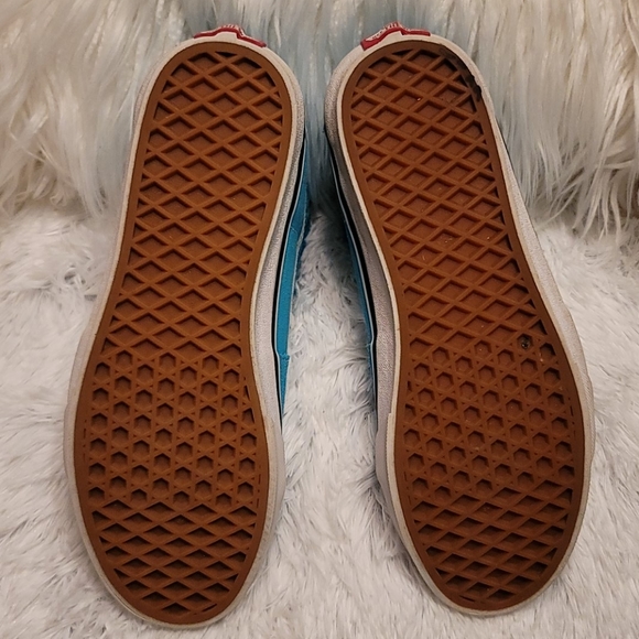 Vans - Picture 3 of 5